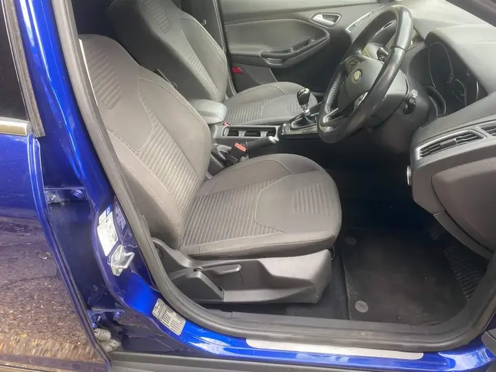 Ford C-Max 2015 photo 2