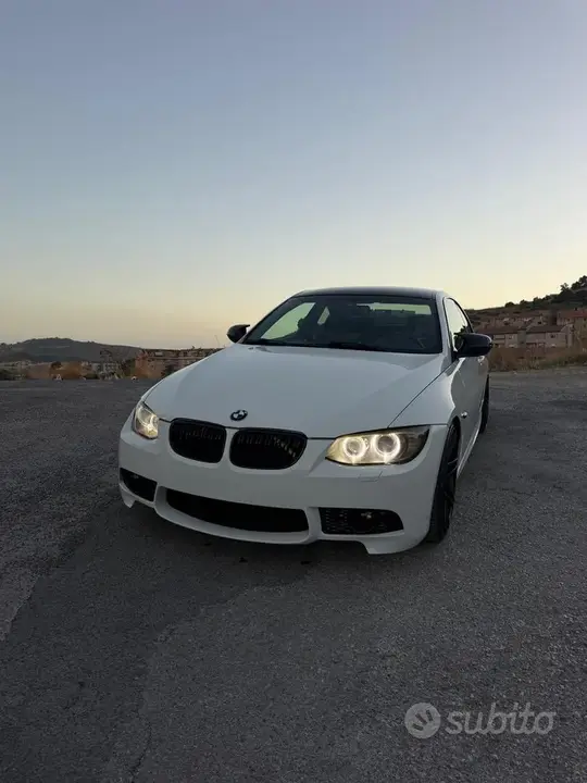 BMW 320D 2010 photo 5