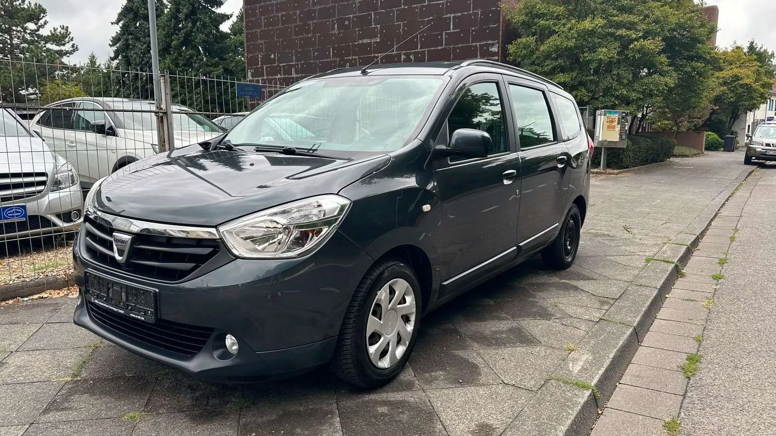 Dacia Lodgy 2012 photo 3