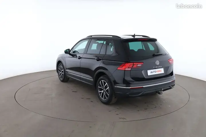 Volkswagen Tiguan 2023 photo 2