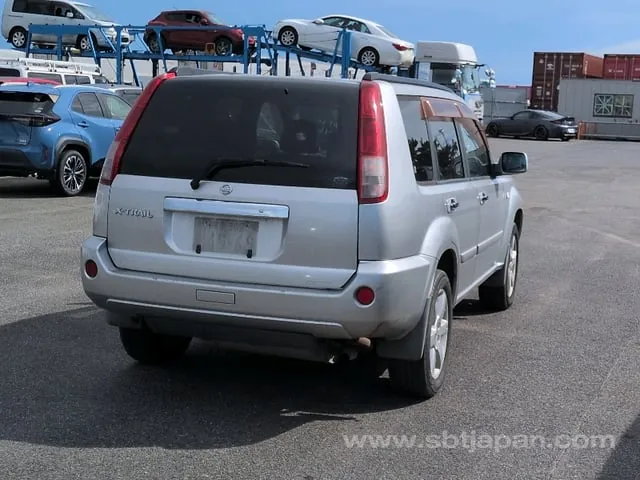 Nissan Xtrail 2005 photo 4
