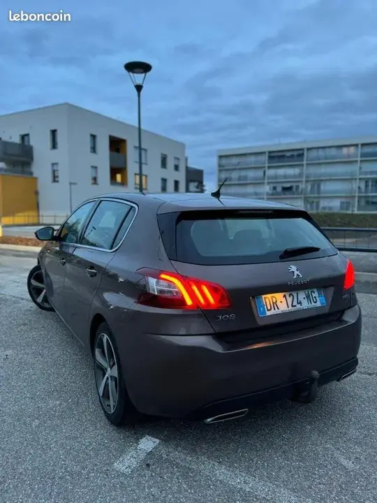 Peugeot 308 2015 photo 2