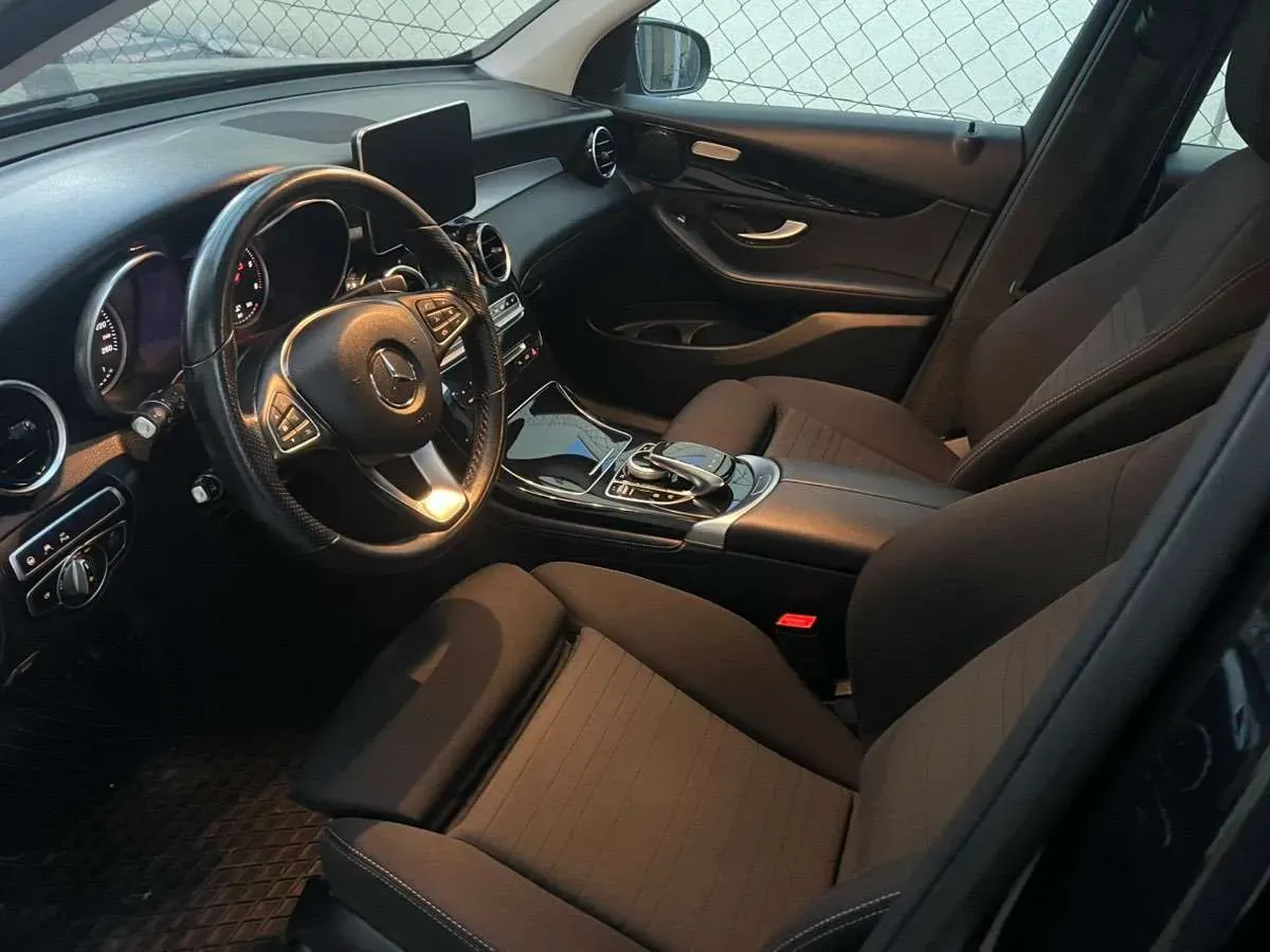 Mercedes-Benz Glc-Class 2018 photo 3