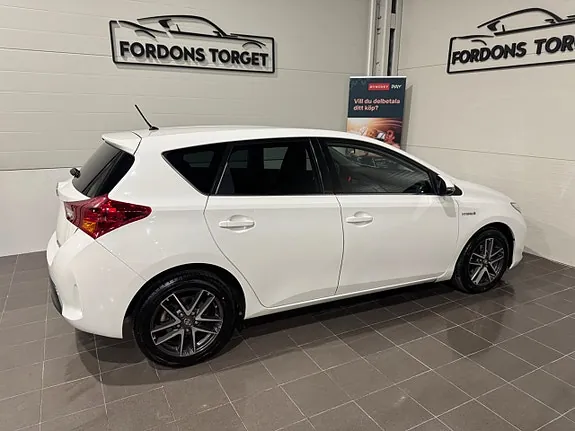 Toyota Auris 2015 photo 5