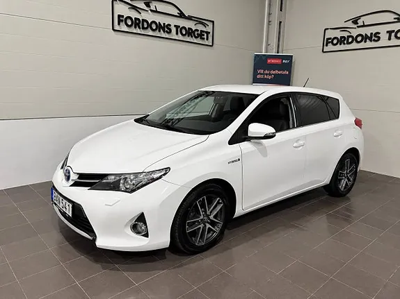 Toyota Auris 2015 photo 2
