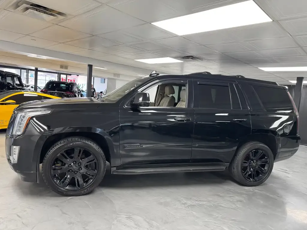 Cadillac Escalade 2015 photo 2