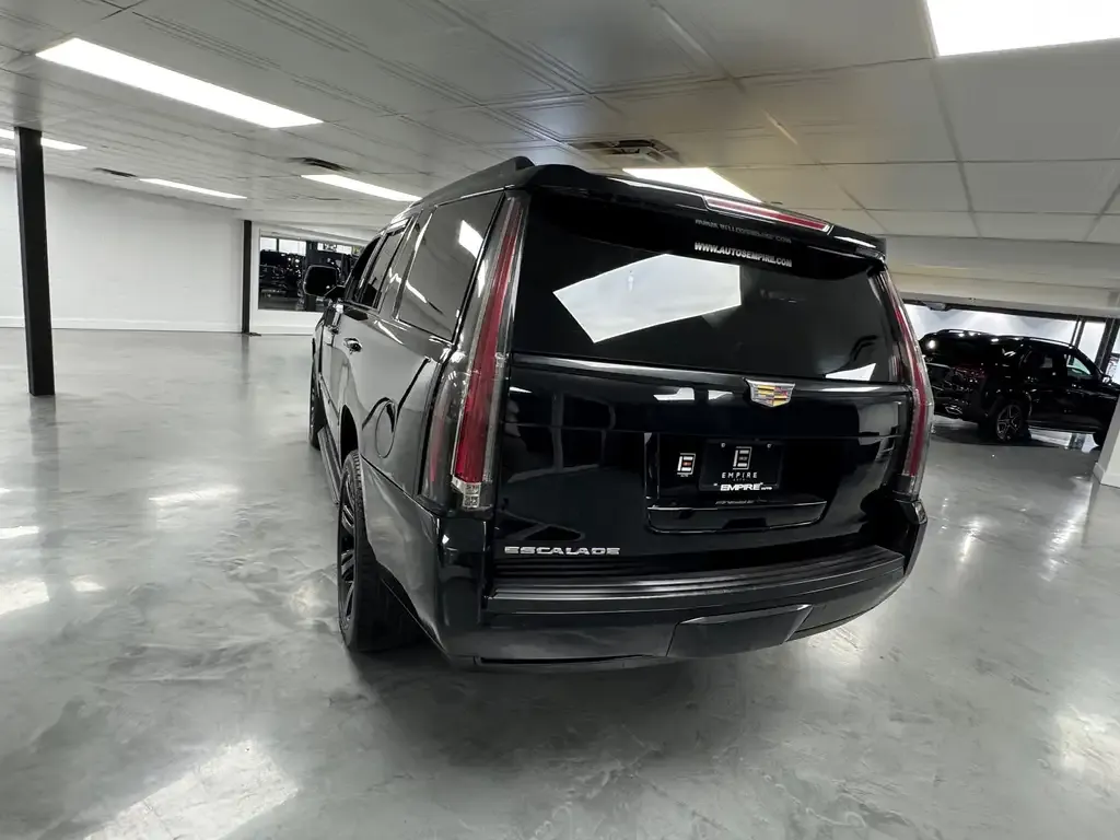 Cadillac Escalade 2015 photo 3