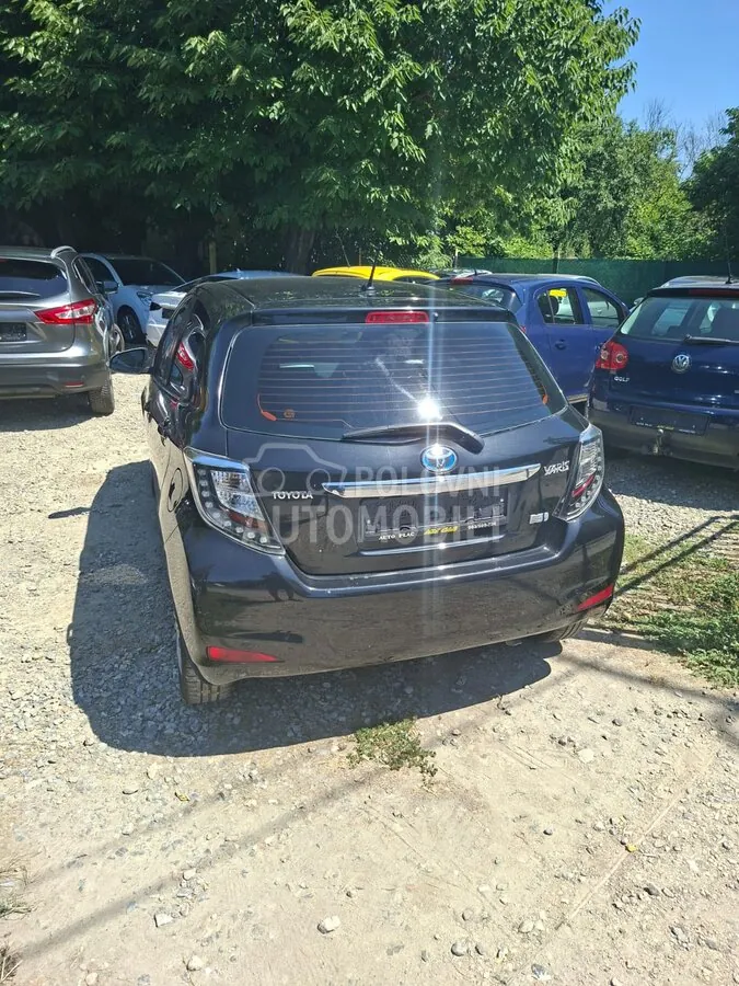 Toyota Yaris 2013 photo 5