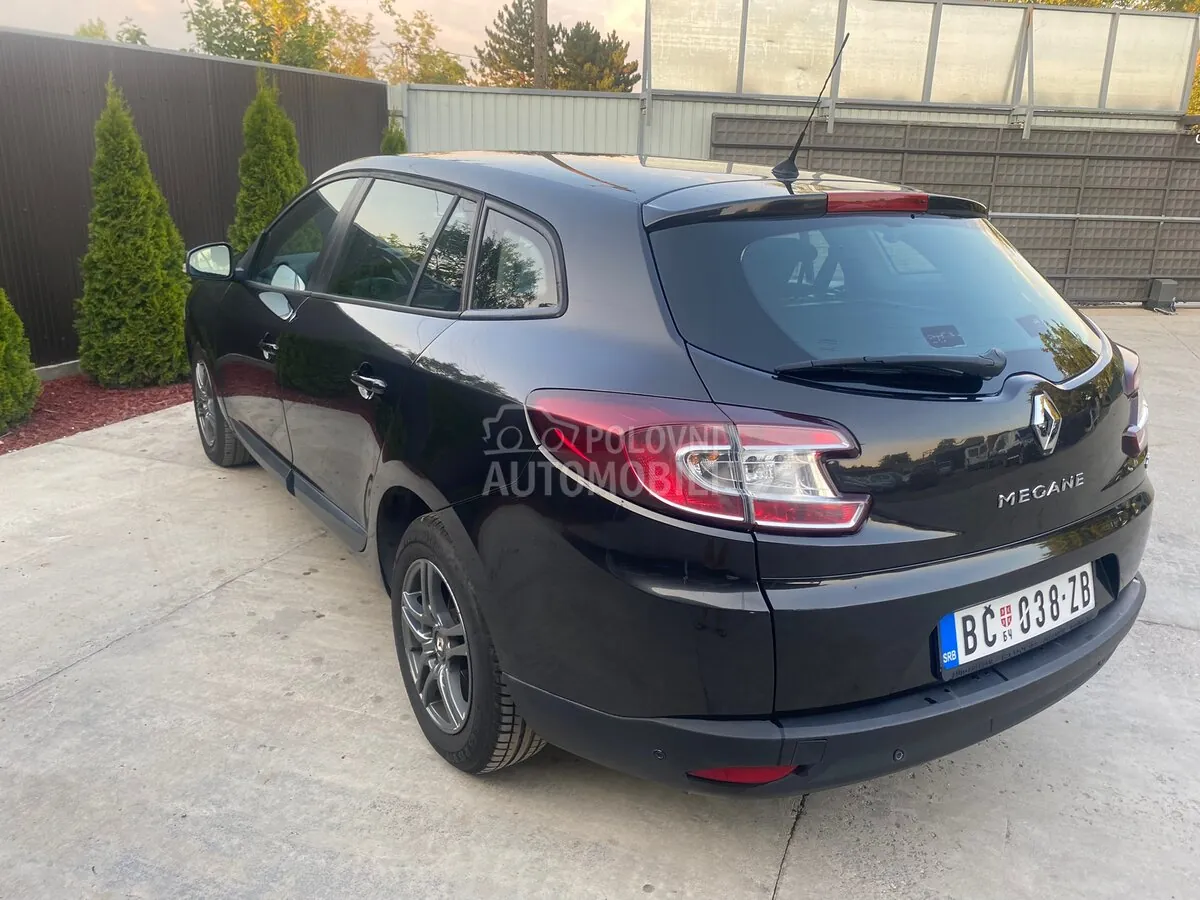 Renault Megane 2010 photo 4