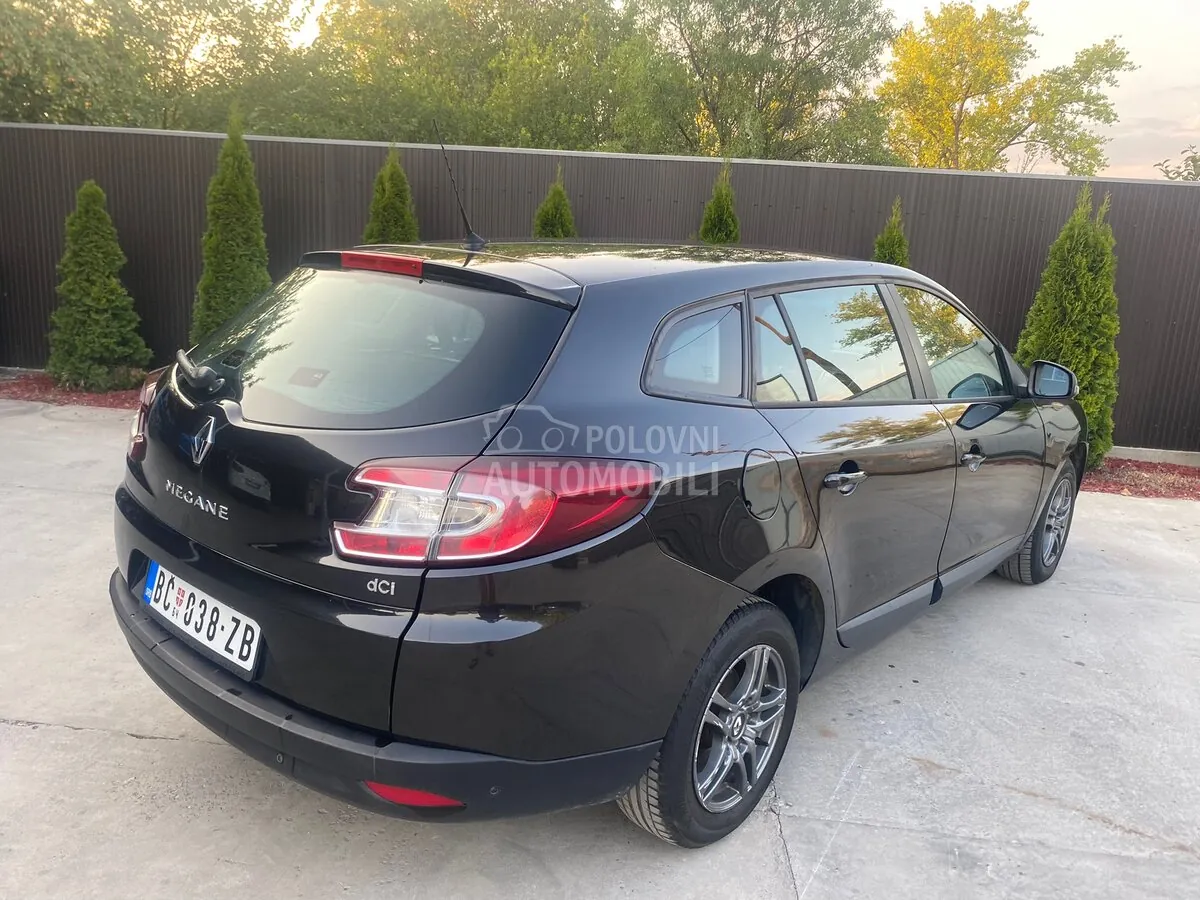 Renault Megane 2010 photo 3