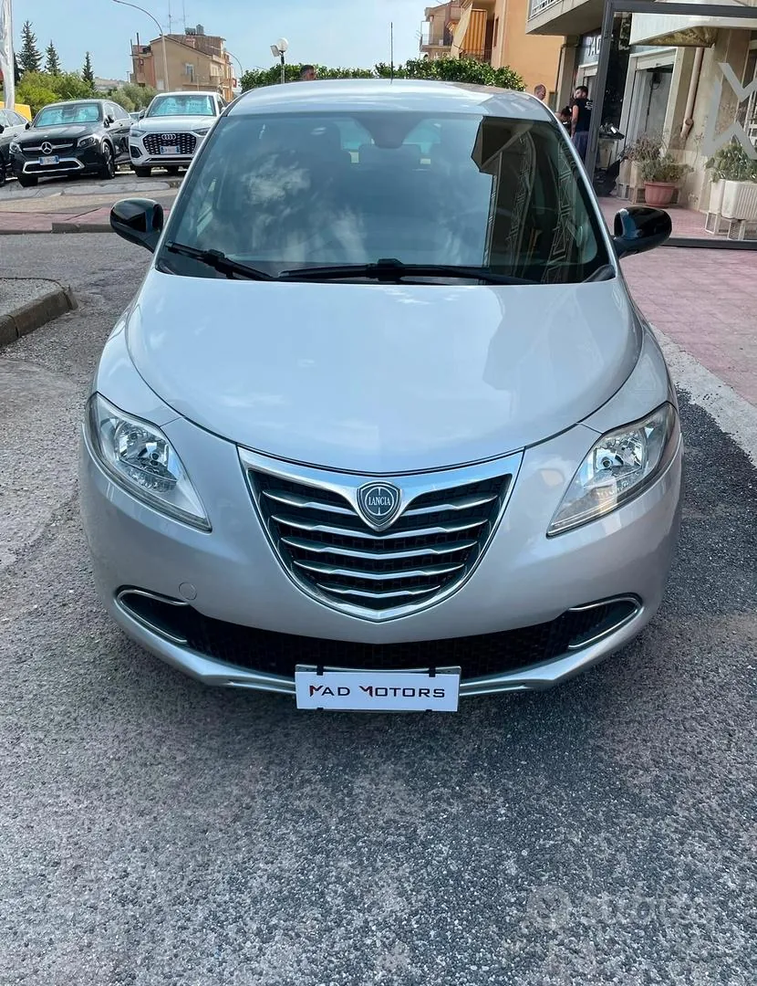 Lancia Ypsilon 2013 photo 4