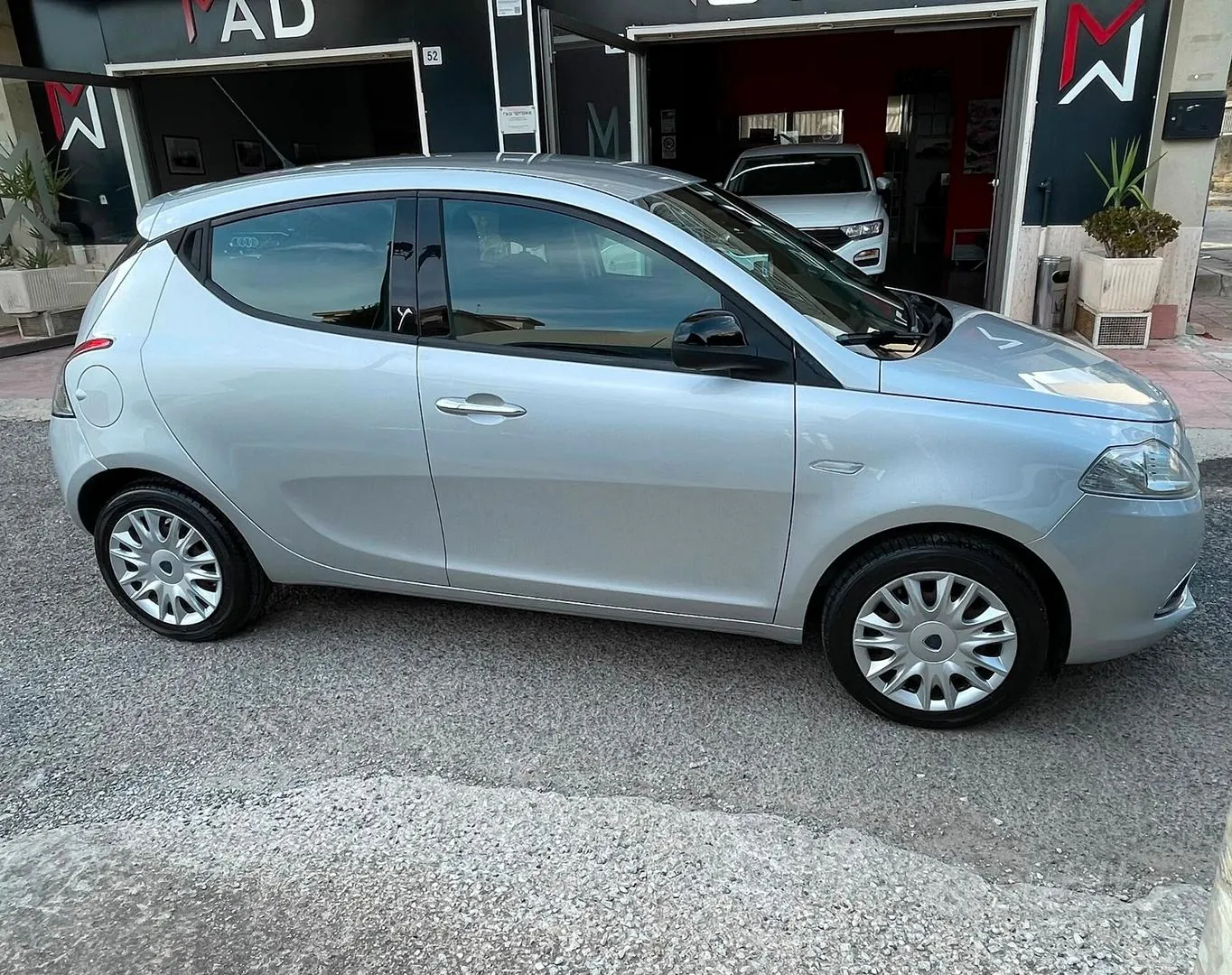 Lancia Ypsilon 2013 photo 2