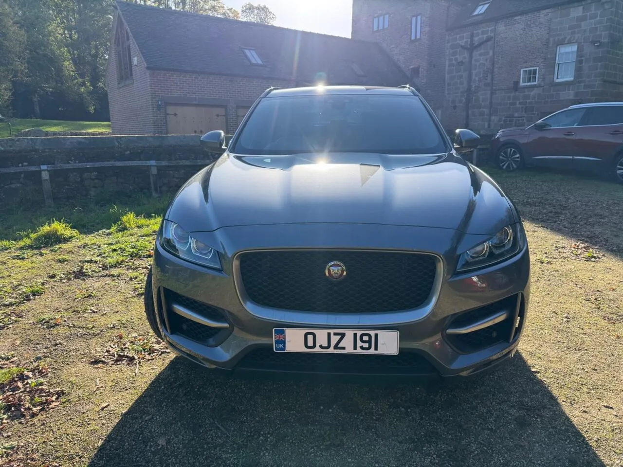 Jaguar F-Pace 2019 photo 2
