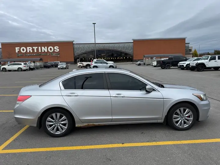 Honda Accord 2011 photo 4
