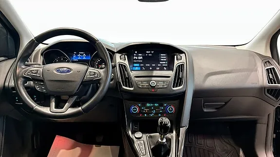 Ford Focus 2017 photo 4