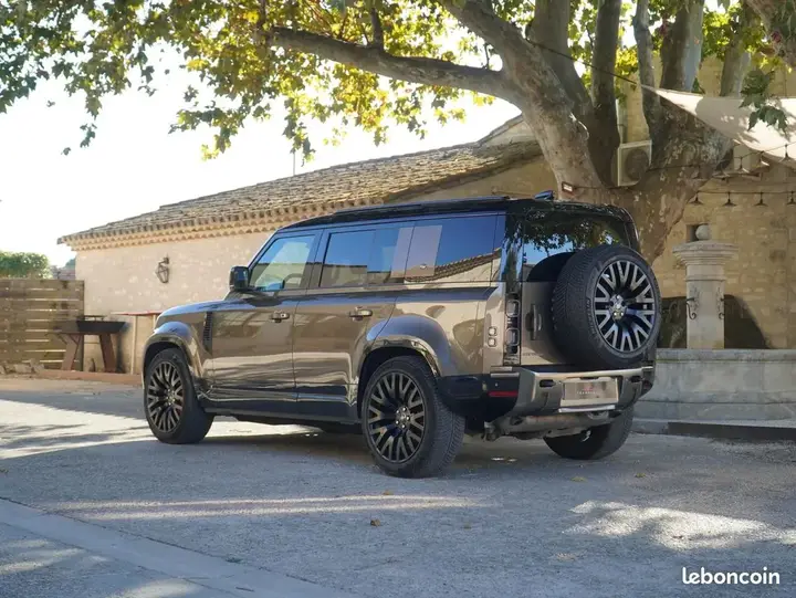 Land Rover Defender 2020 photo 4