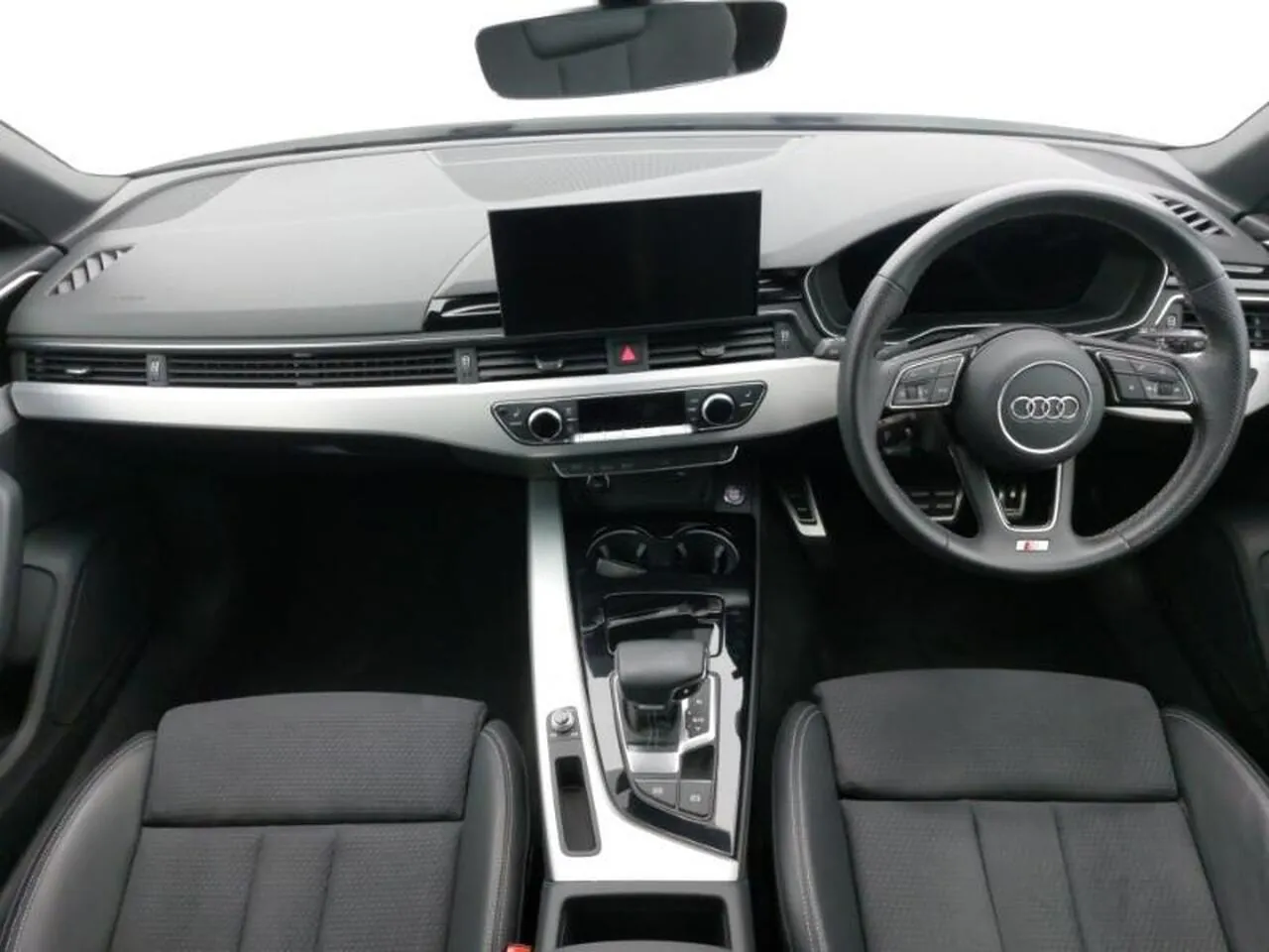 Audi A4 2022 photo 3