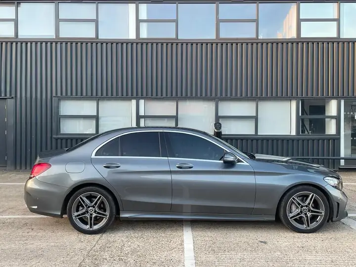 Mercedes-Benz C200 2019 photo 5