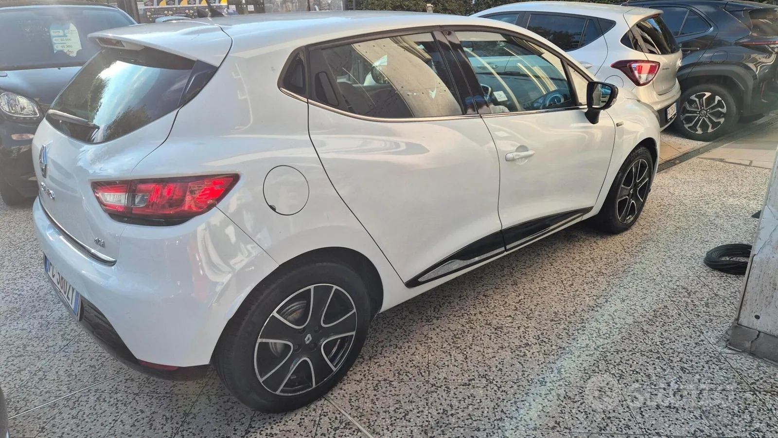 Renault Clio 2016 photo 2