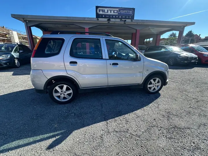 Suzuki Ignis 2005 photo 5