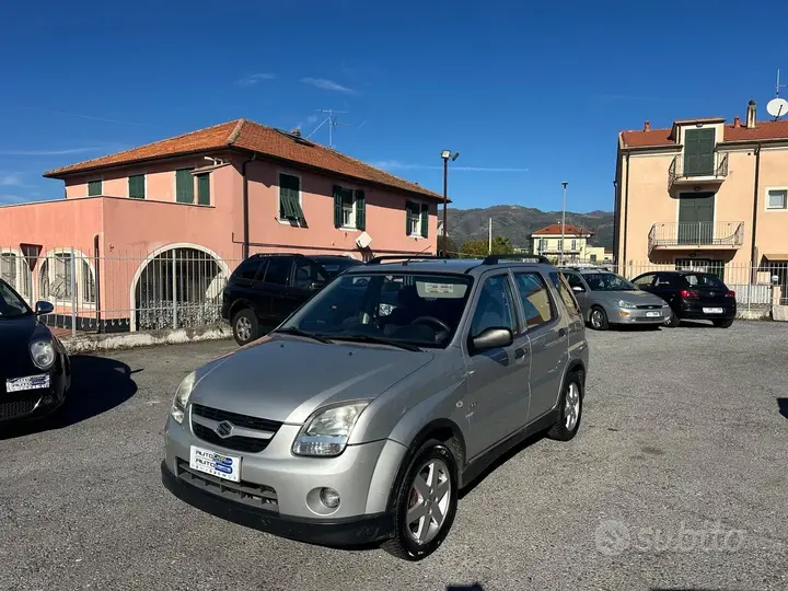 Suzuki Ignis 2005 photo 3