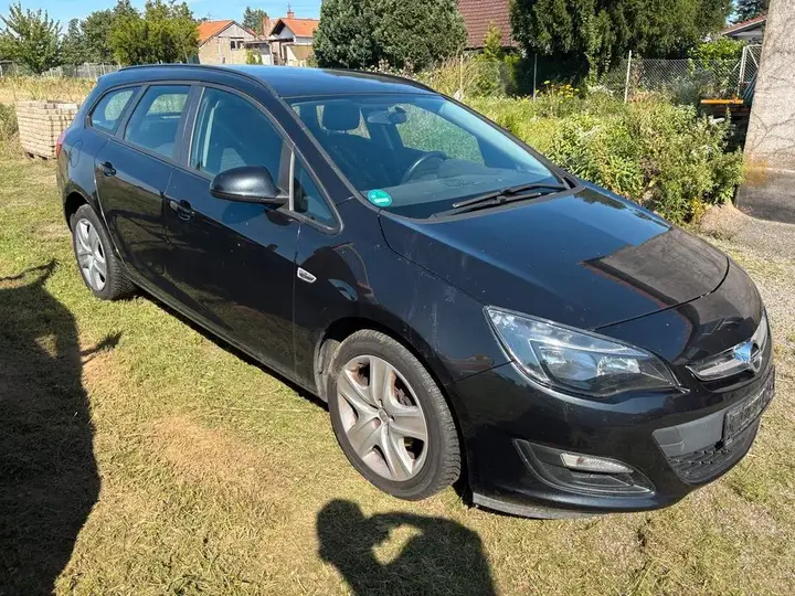 Opel Astra J