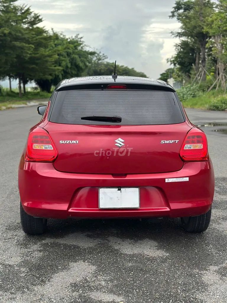 Suzuki Swift 2022 photo 2