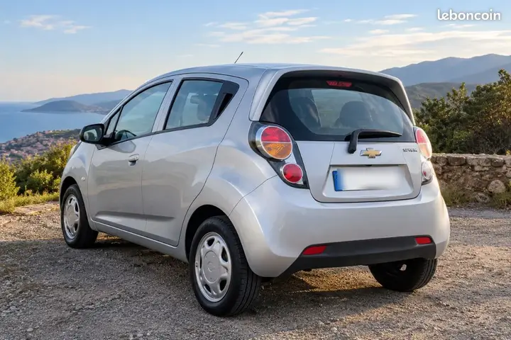 Chevrolet Spark 2010 photo 2