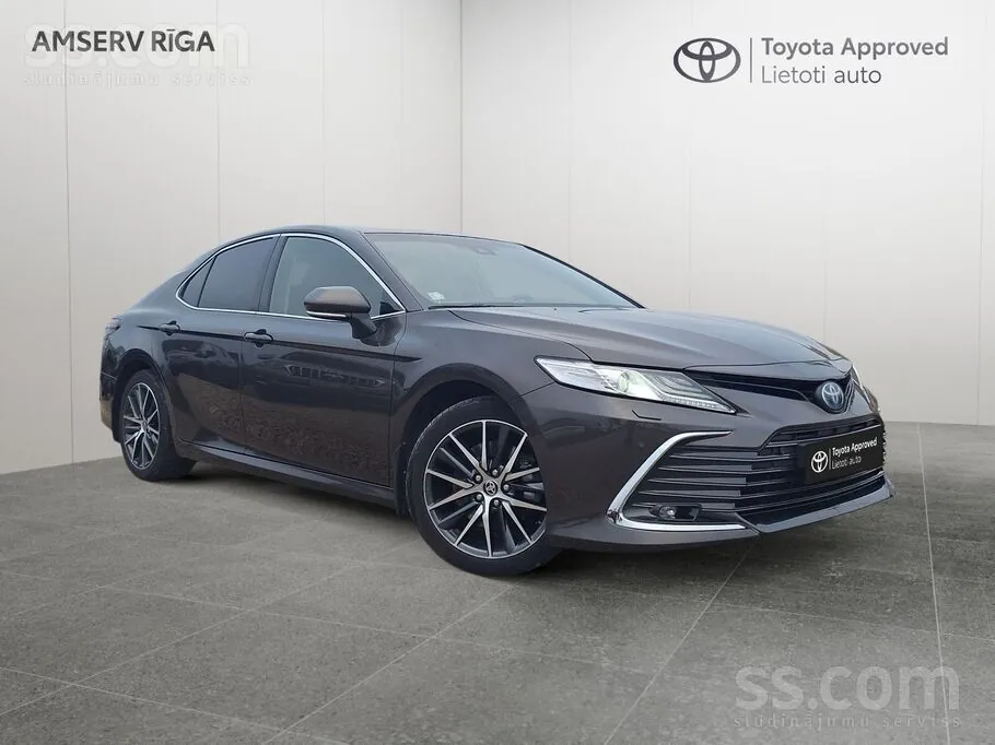 Toyota Camry 2022 photo 3