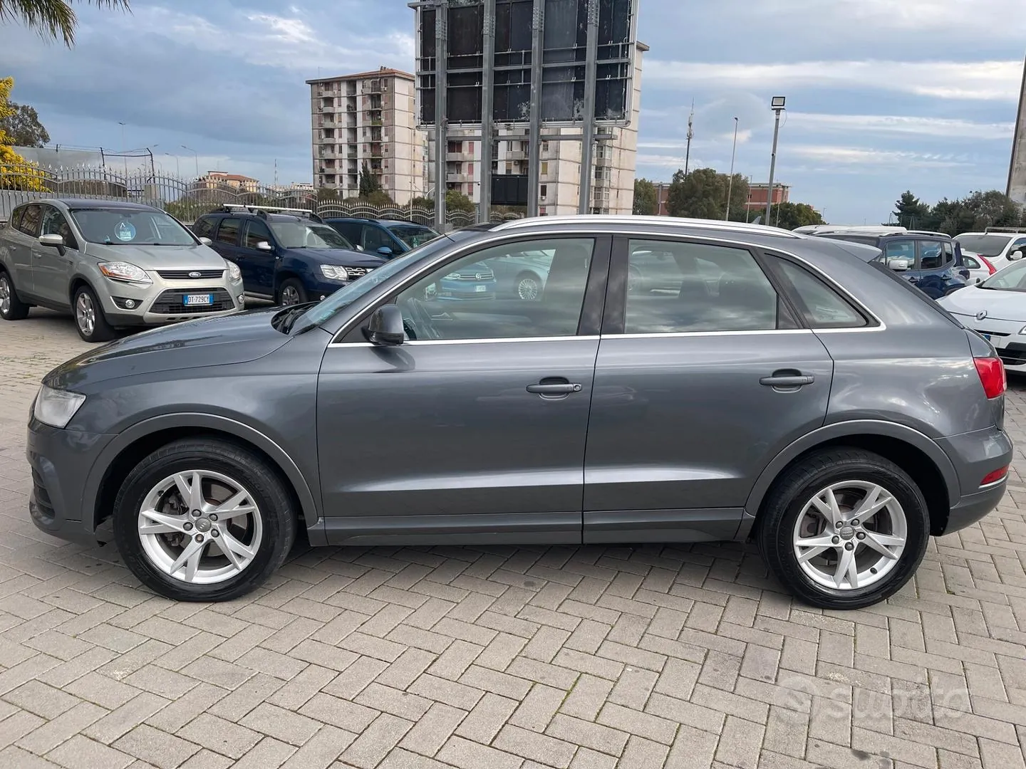 Audi Q3 2015 photo 2