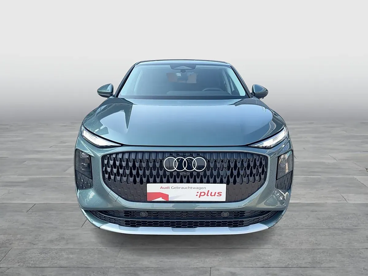 Audi Q3 2026 photo 2