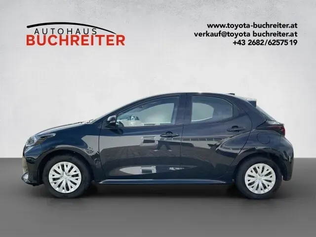 Toyota Yaris 2022 photo 2