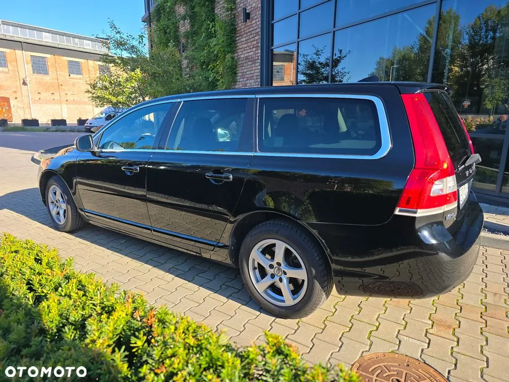 Volvo V70 2016 photo 2