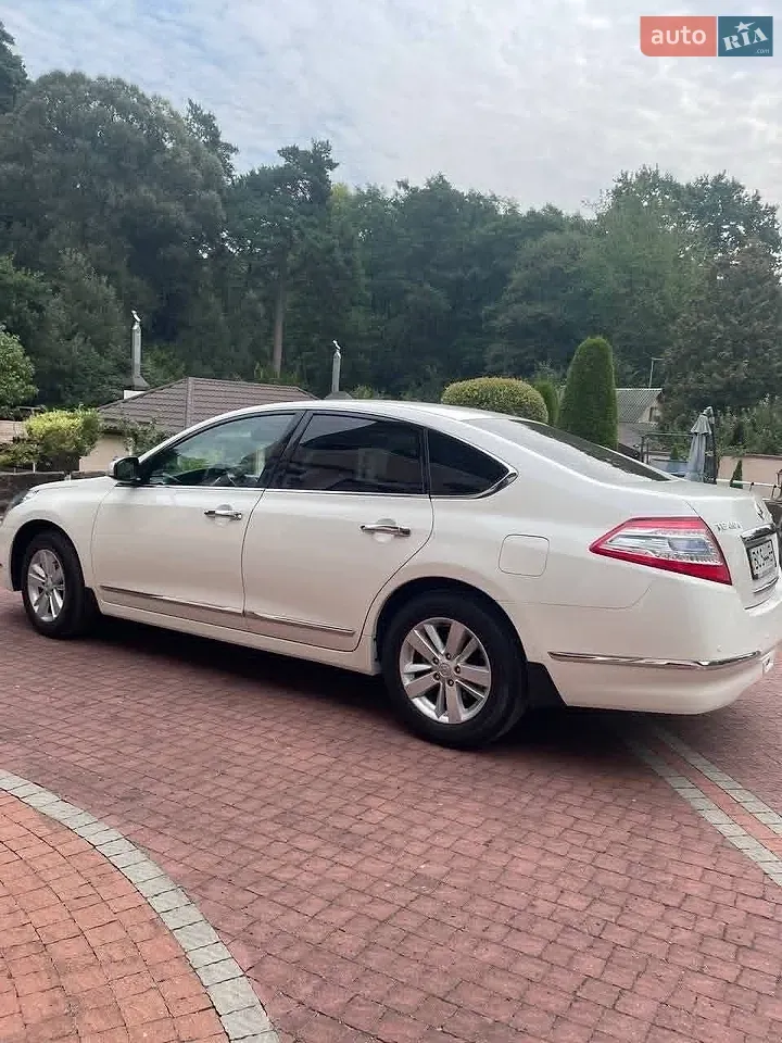 Nissan Teana