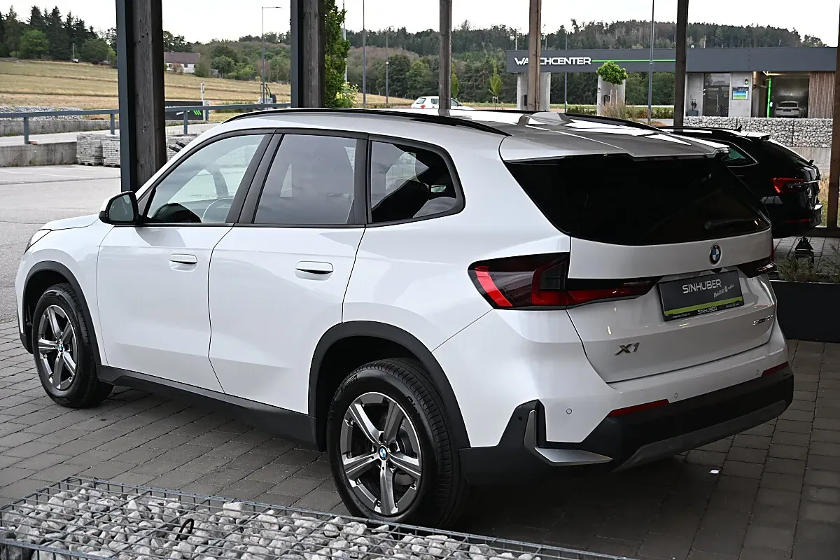 BMW X1 2023 photo 3