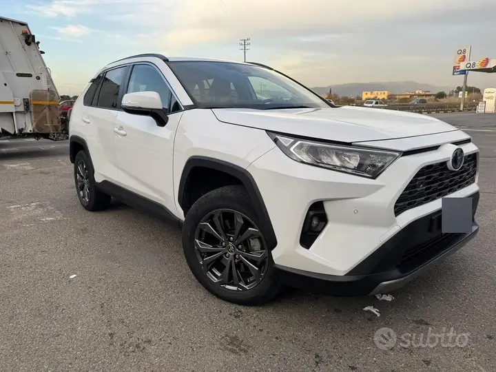 Toyota Rav4 2022 photo 2