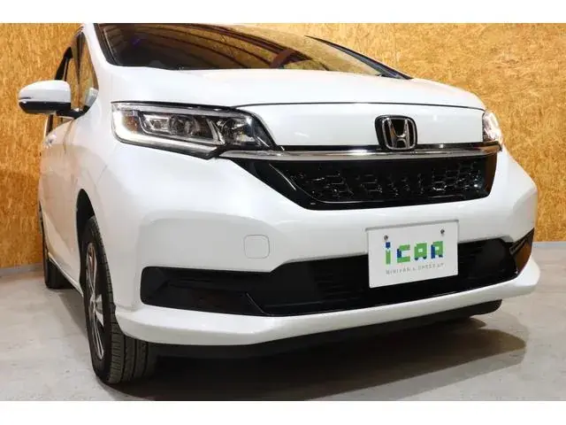 Honda Freed Hybrid 2023 photo 2