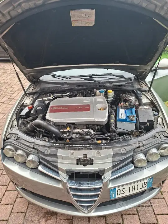 Alfa Romeo 159 2008 photo 4