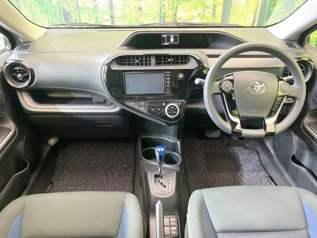 Toyota Aqua S 2017 photo 2