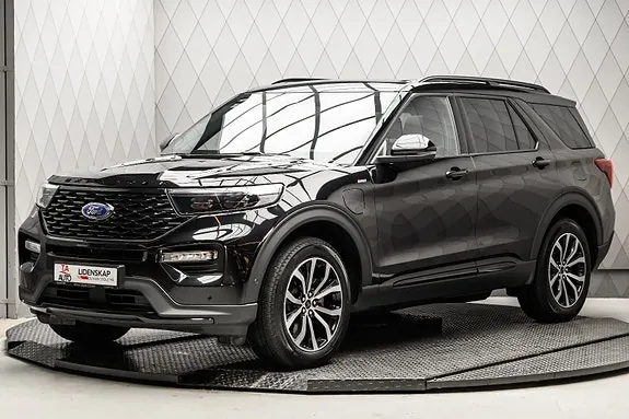 Ford Explorer 2023 photo 2