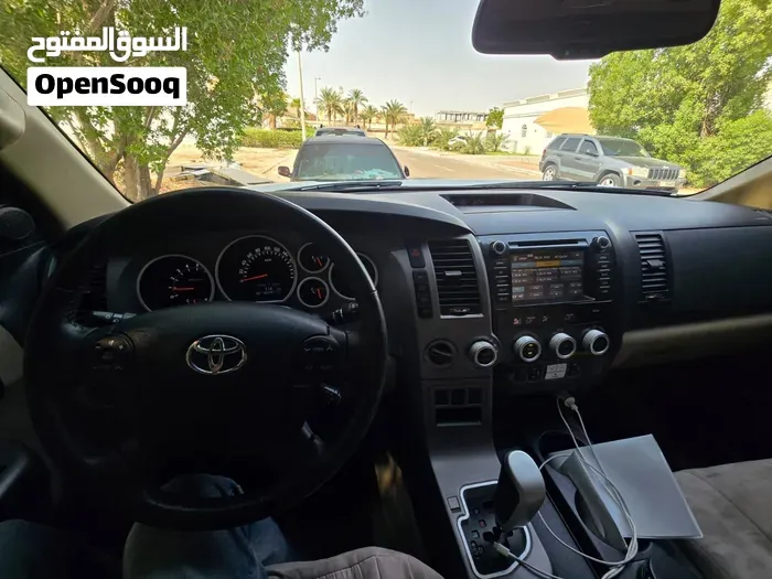 Toyota Sequoia 2013 photo 4