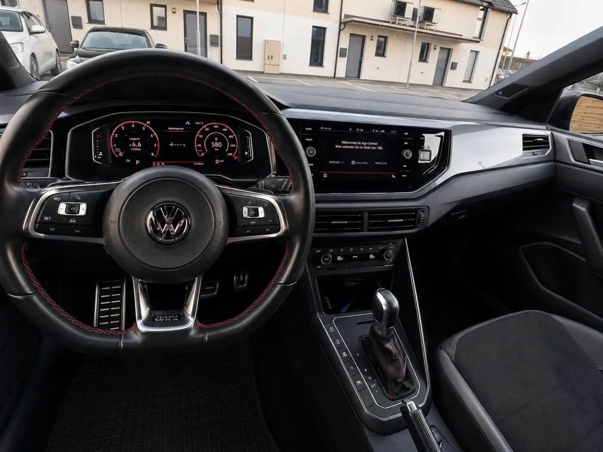 Volkswagen Polo 2018 photo 3