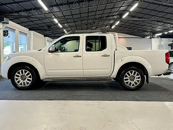 Nissan Navara 2015 photo 5