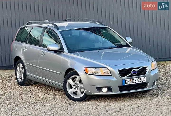 Volvo V50 2011 photo 5