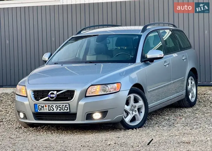 Volvo V50