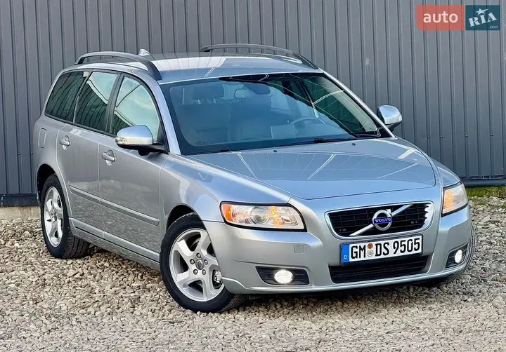 Volvo V50 2011 photo 4