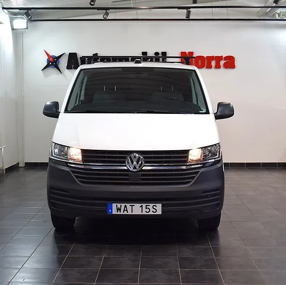 Volkswagen Transporter 2023 photo 2