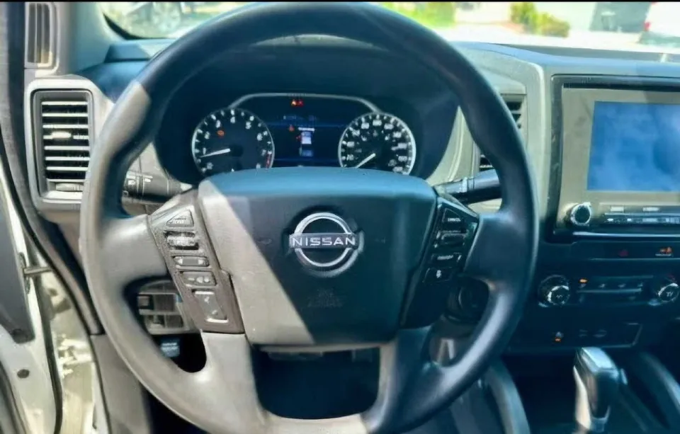 Nissan Frontier 2023 photo 4