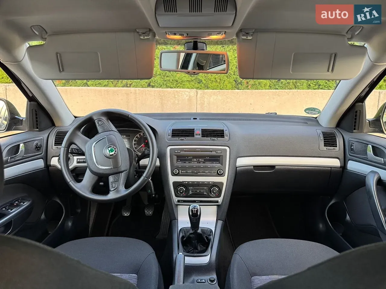 Skoda Octavia 2012 photo 2