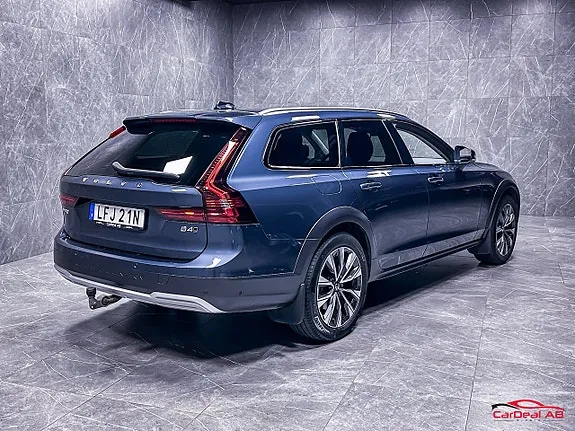 Volvo V90 Cross Country 2022 photo 3
